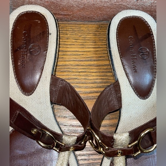 Cole Haan Nike Air Womens Brown Sandals with Gold Embellishment Size 9.5 - Picture 4 of 7